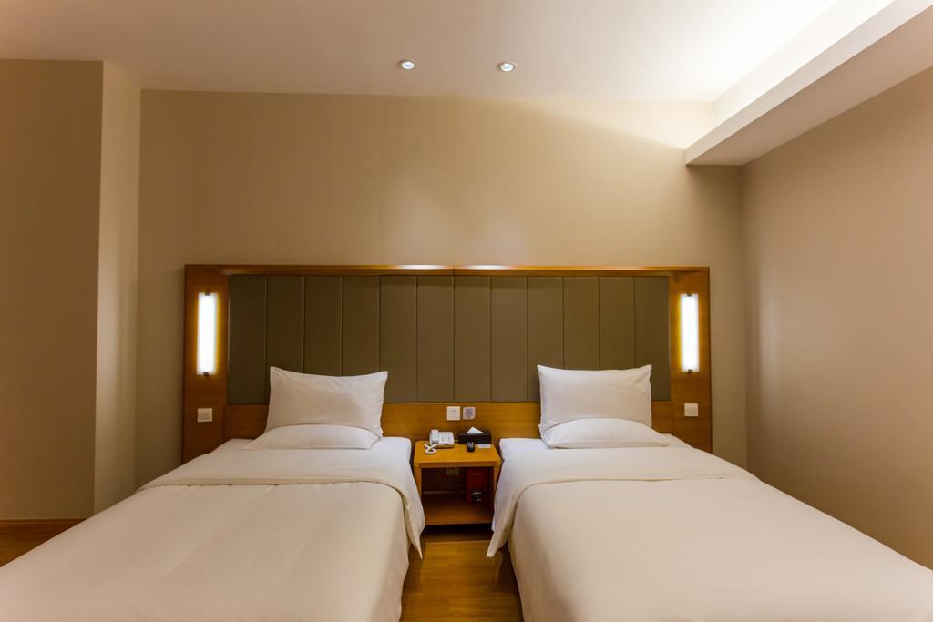 Ji Hotel Wuhan Guanggu Plaza Δωμάτιο φωτογραφία
