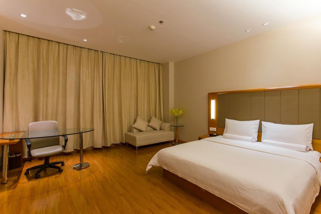 Ji Hotel Wuhan Guanggu Plaza Δωμάτιο φωτογραφία